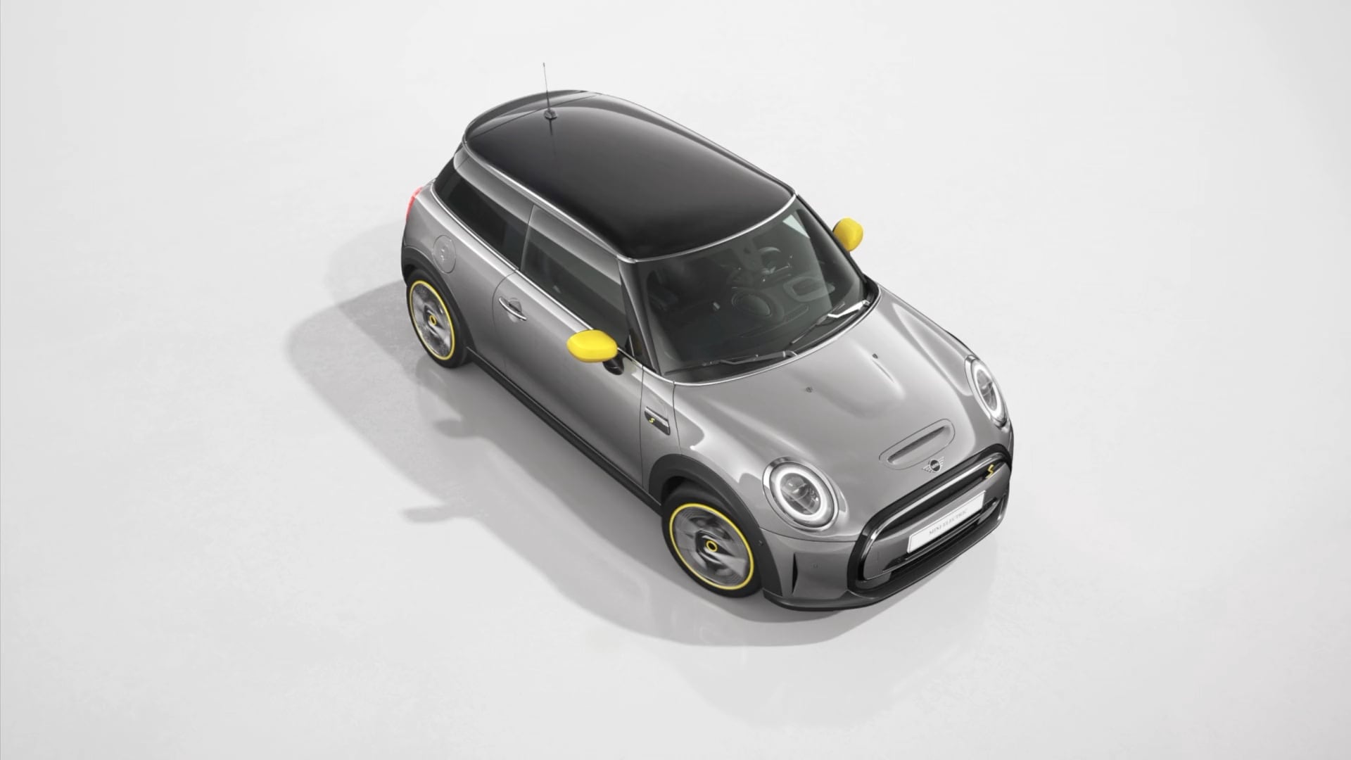 3-ukseline MINI Cooper SE – MINI Electric – ajam