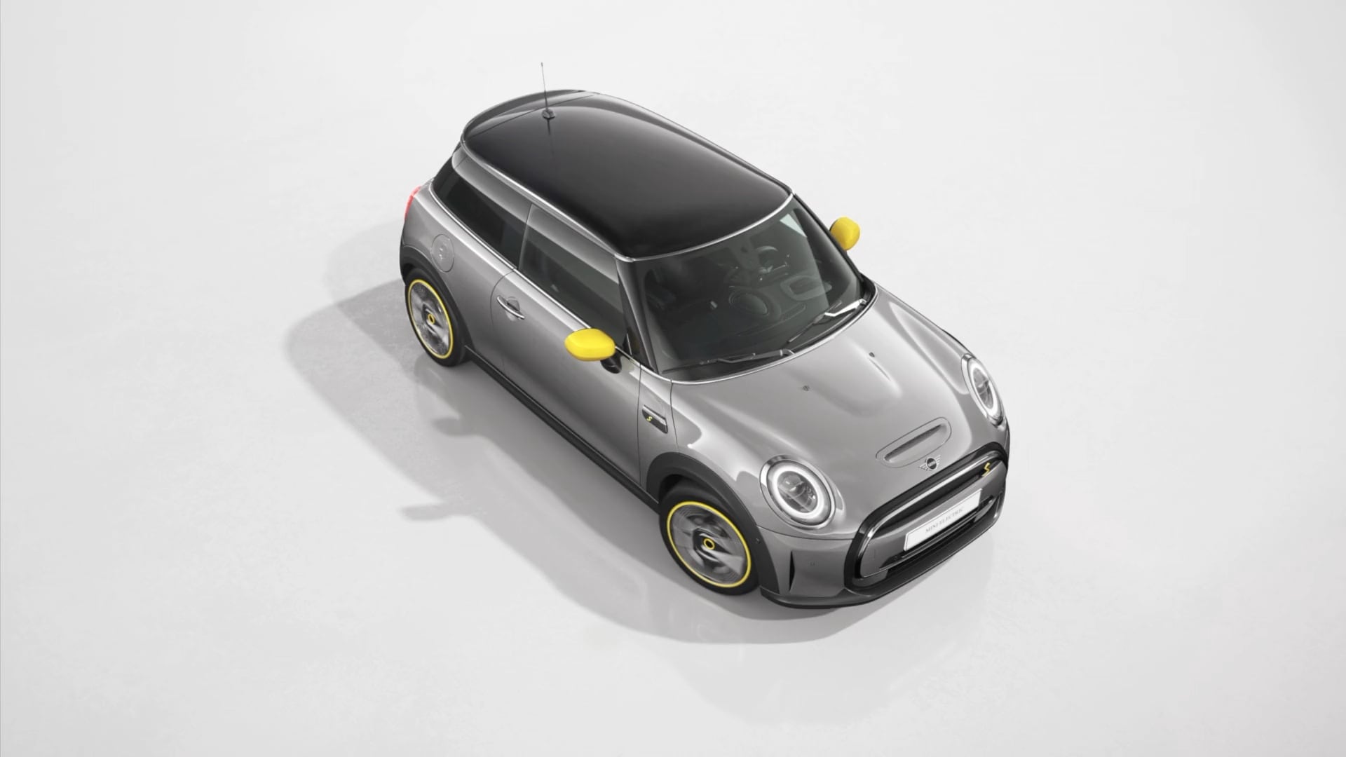 3-ukseline MINI Cooper SE – MINI Electric – ajam