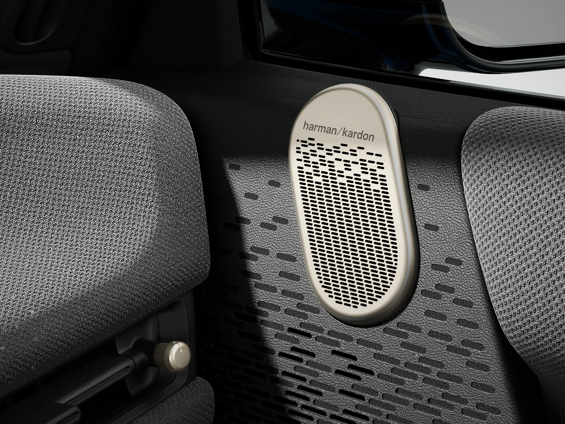 MINI helisüsteemi Harman Kardon Surround Sound System lähivaade.