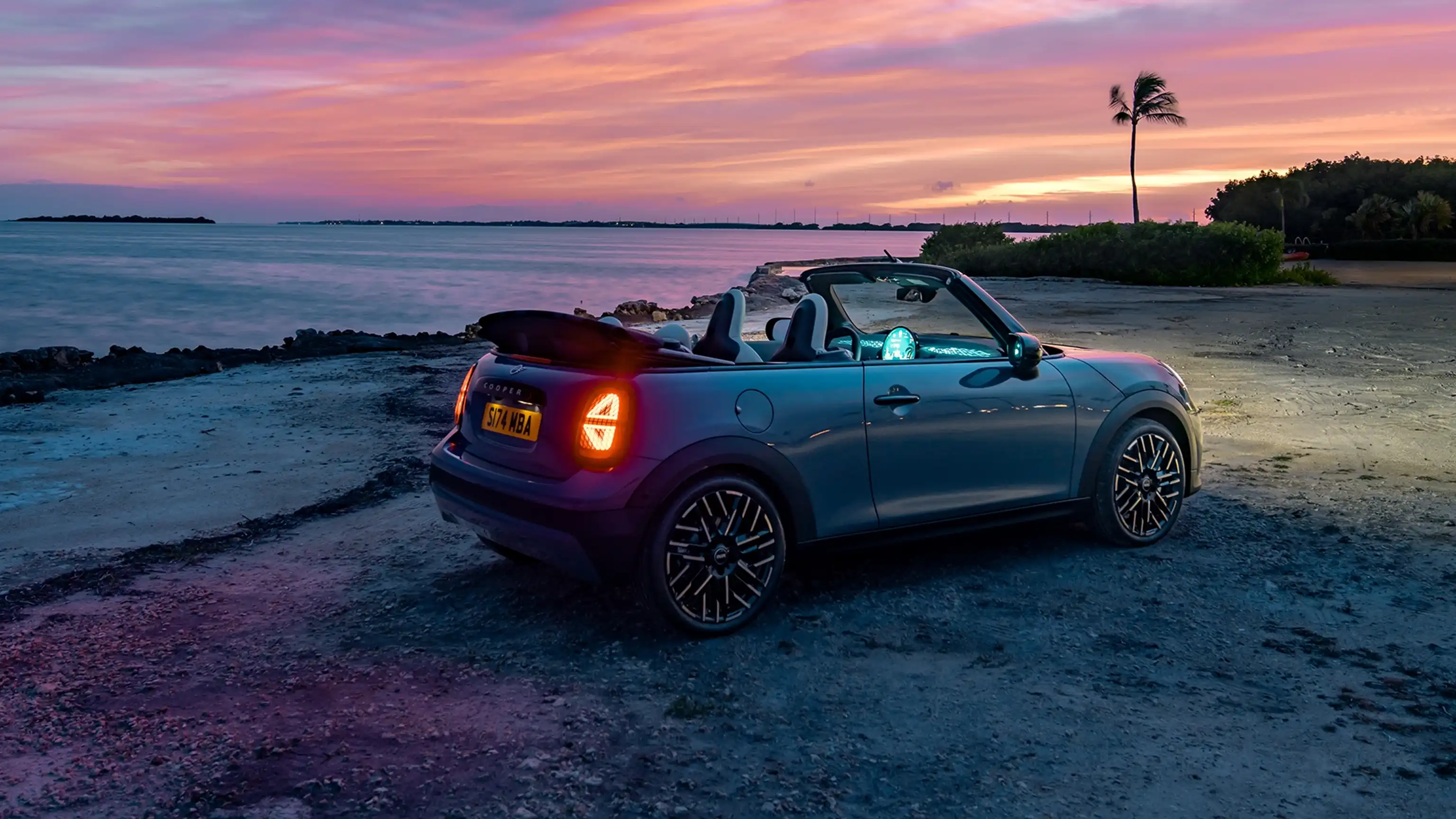 MINI Cooper Convertible – ülevaade – tagantvaade