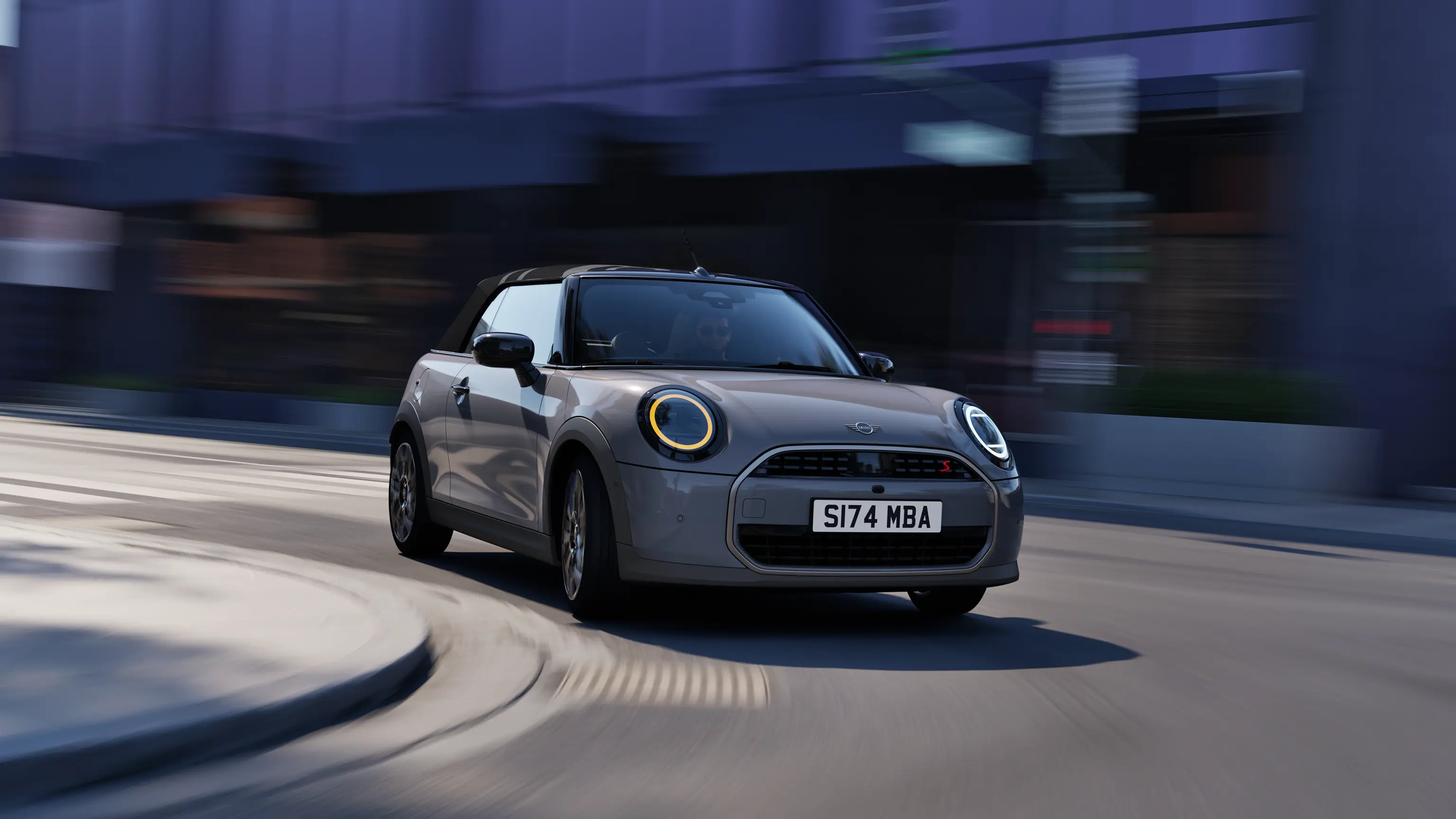 MINI Cooper Convertible – välimus – sissejuhatav video