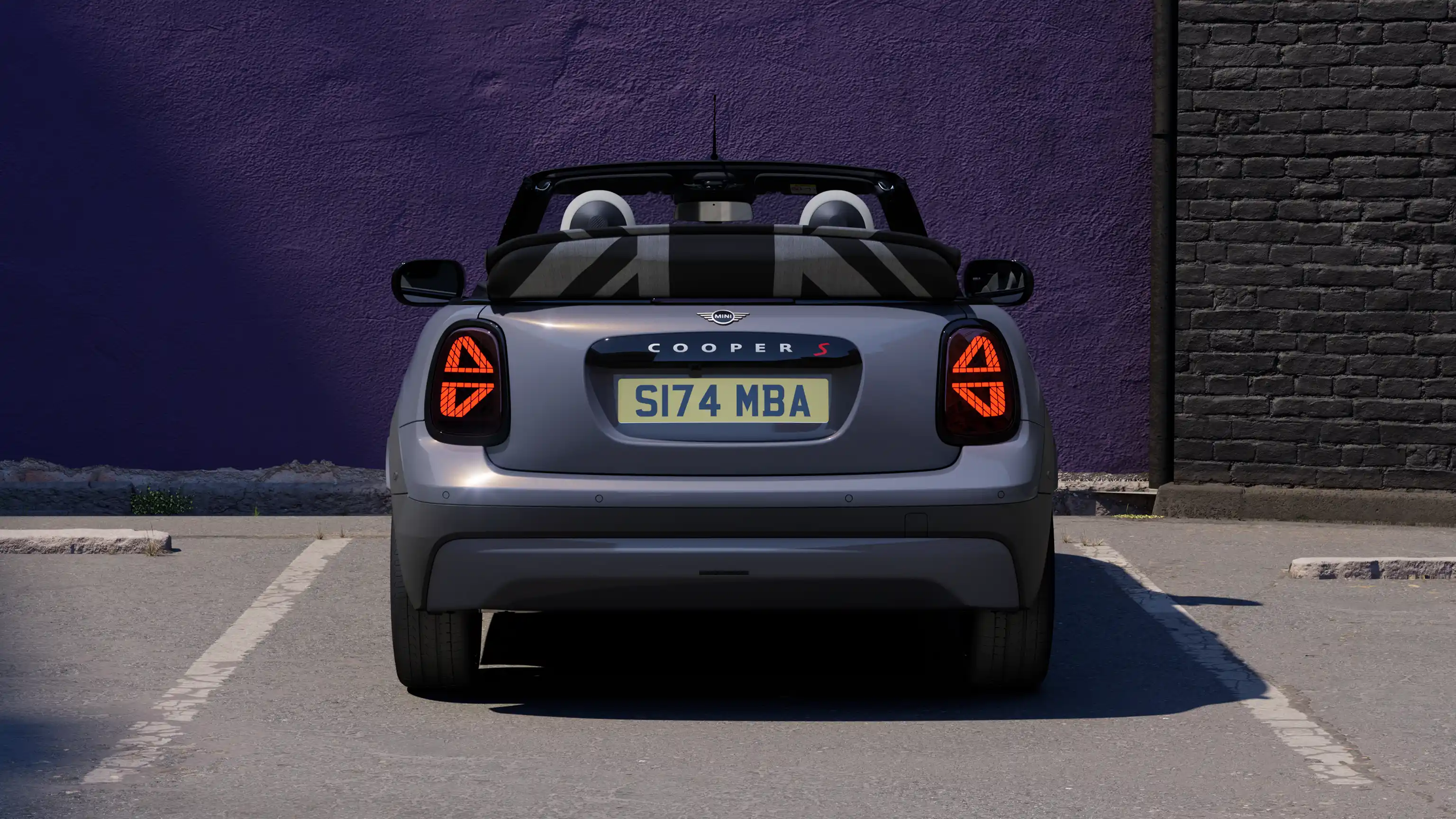 MINI Cooper Convertible – finantsteenused – baaslaen – pilt