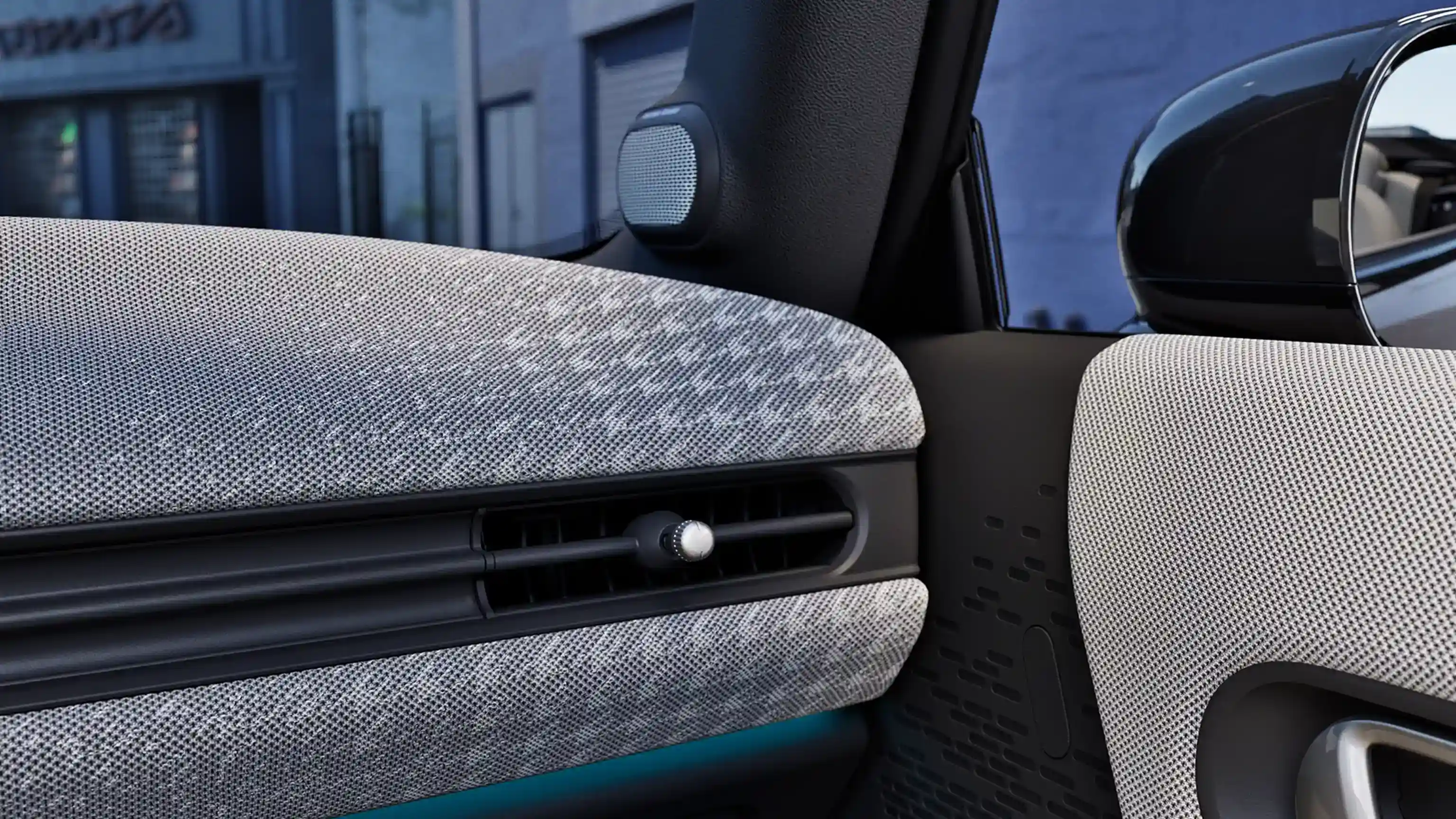 MINI Cooper Convertible – salong – esmaklassilise kvaliteediga armatuurlaua kangas