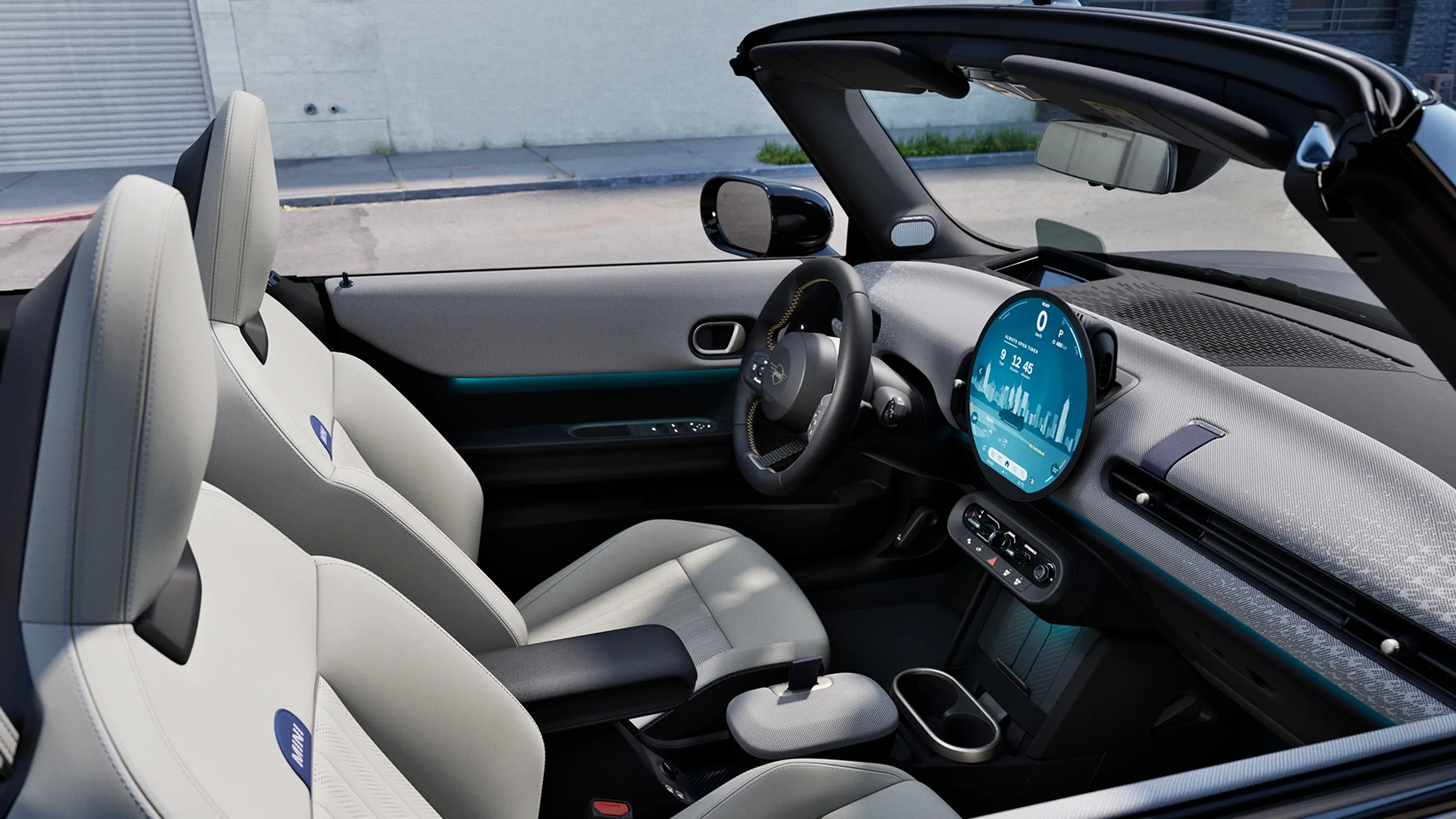 MINI Cooper Convertible – salong – sissejuhatav video