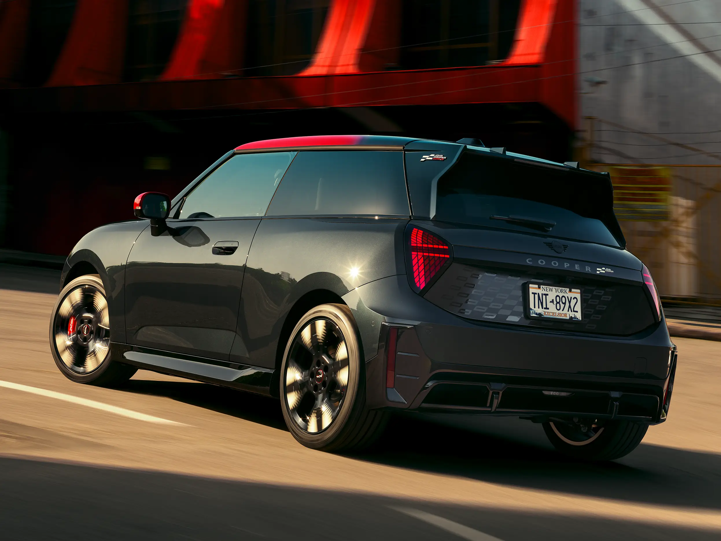 MINI John Cooper Works – J01 JCW eestvaade