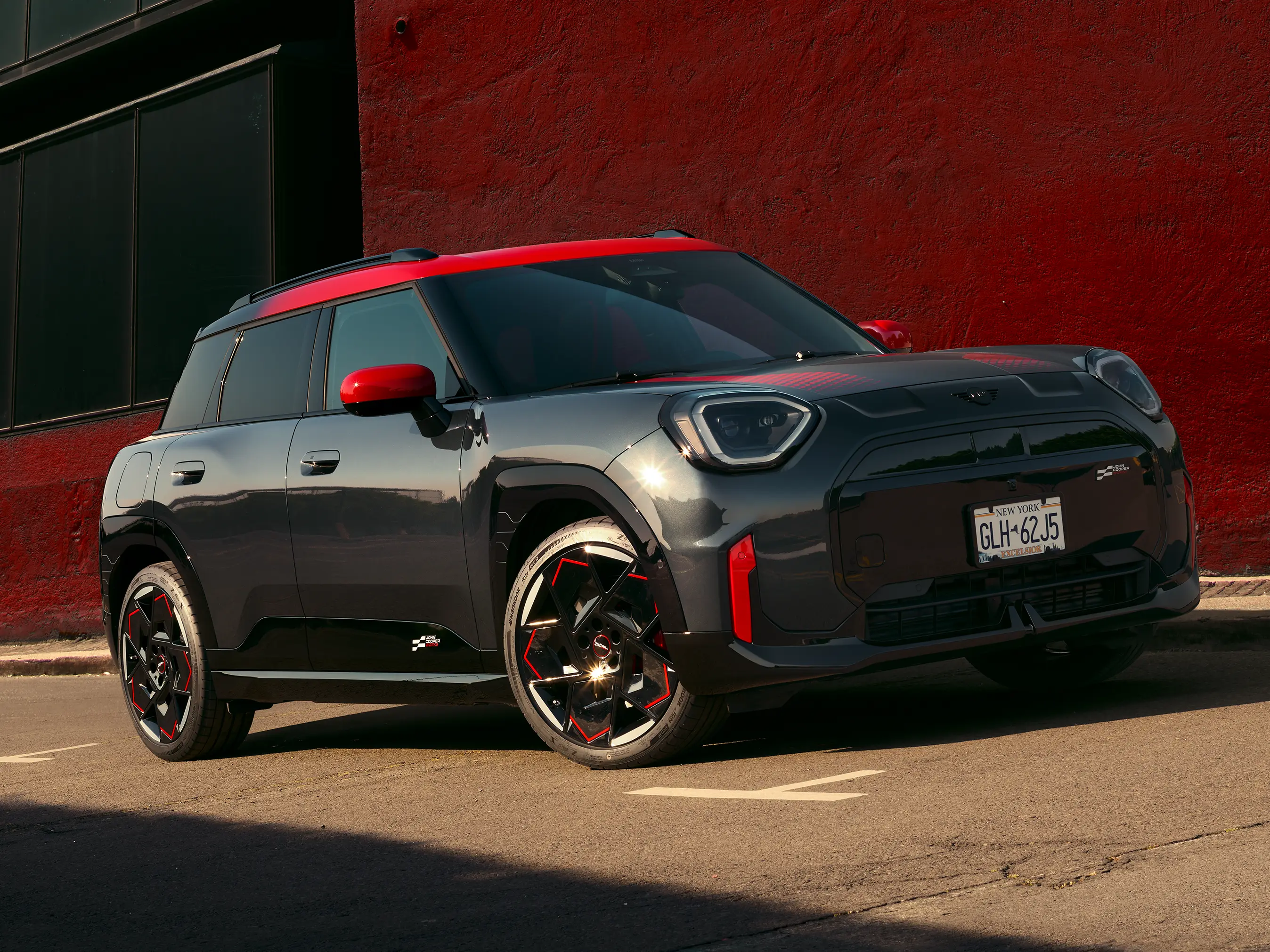 MINI John Cooper Works – J05 JCW külgvaade
