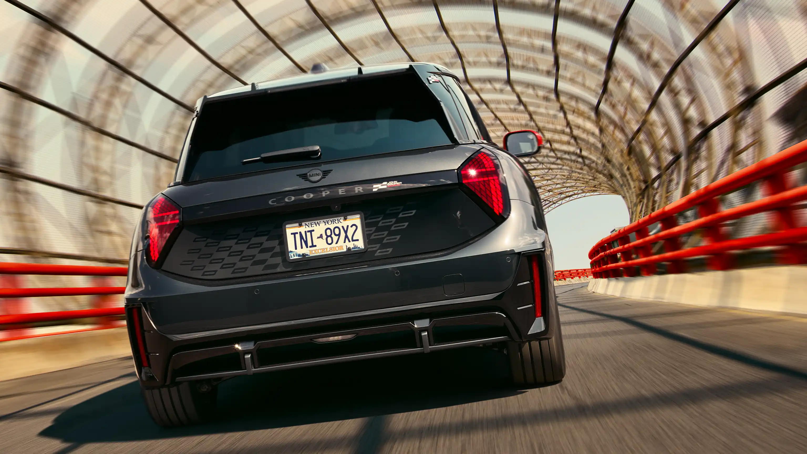 MINI John Cooper Works – J01 JCW tagavaade