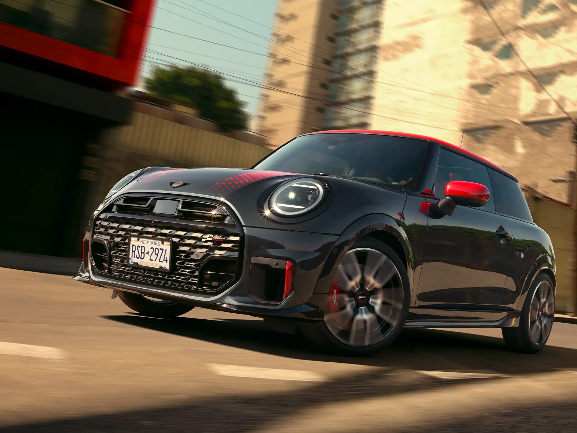 MINI John Cooper Works – F66 JCW külgvaade