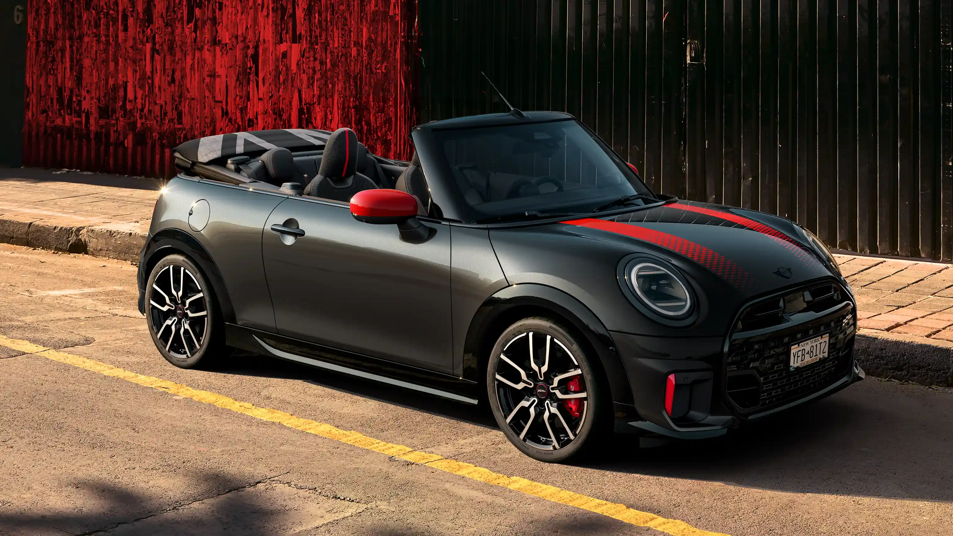 MINI John Cooper Works – F67 JCW külgvaade
