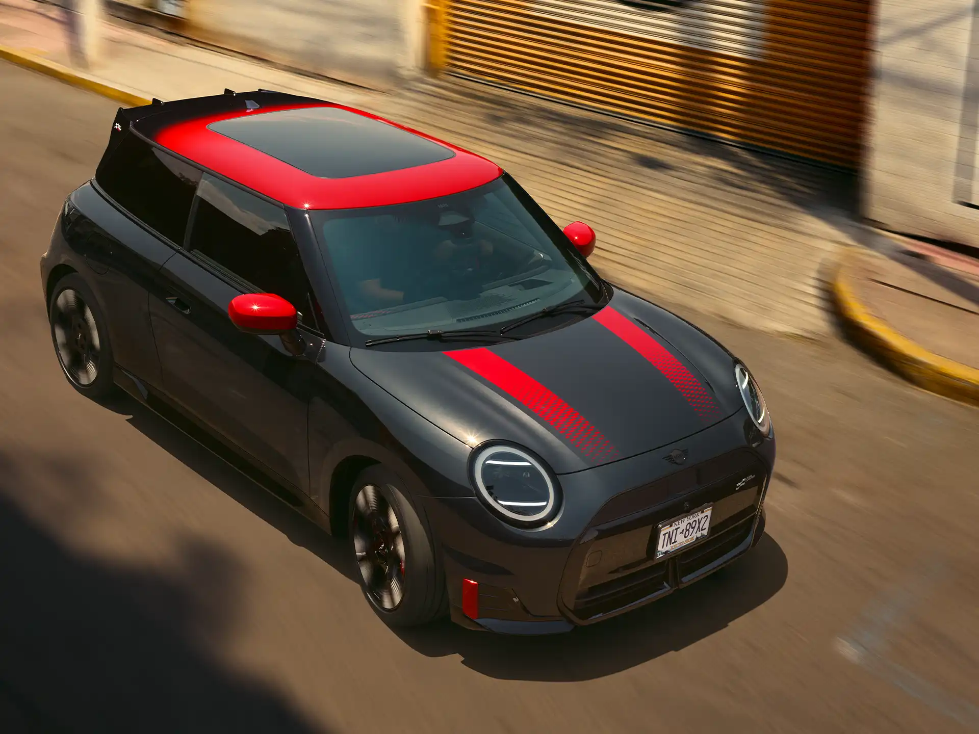MINI John Cooper Works – J01 JCW pealtvaade