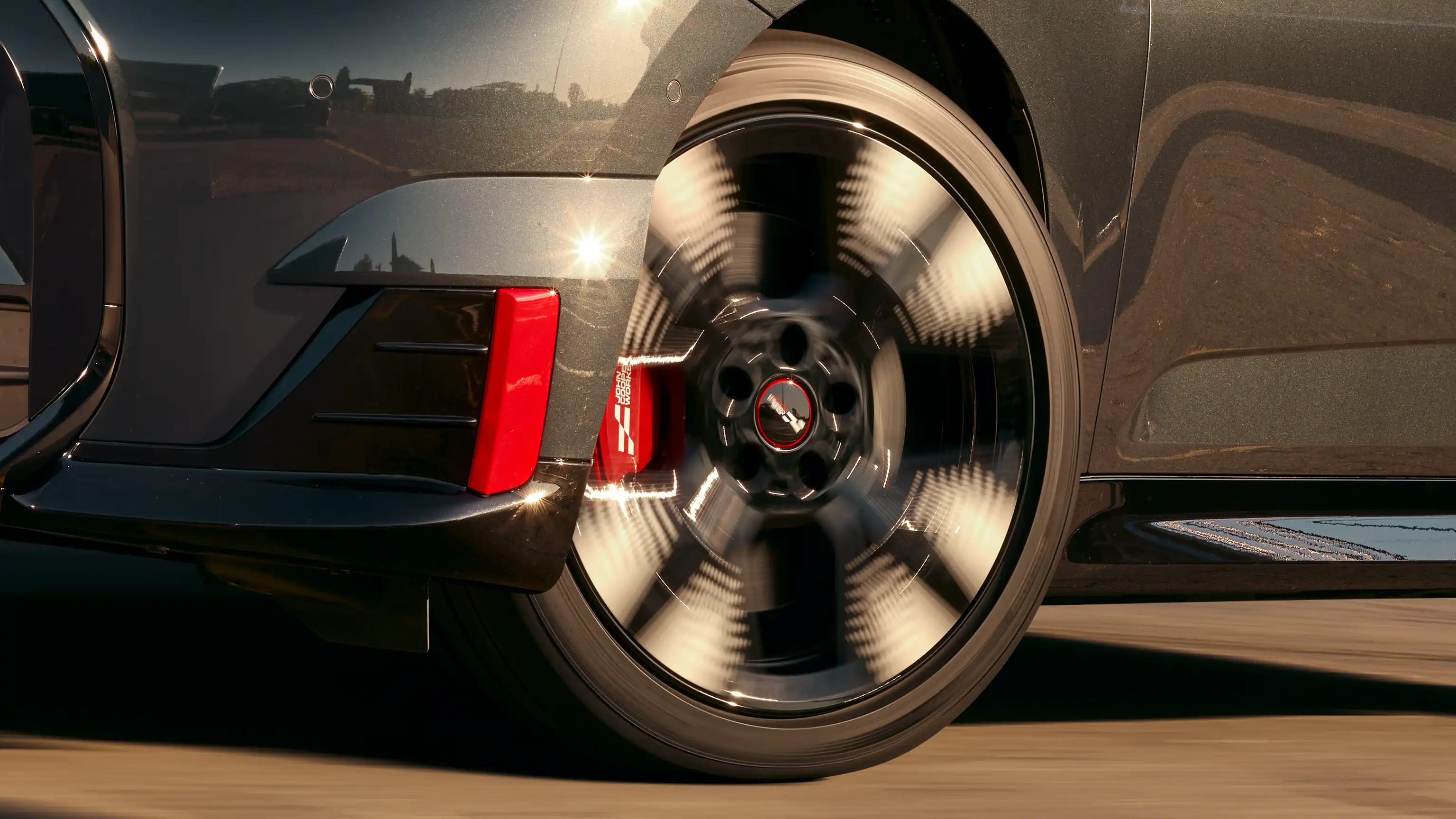 MINI John Cooper Works – J01 JCW sportpidurid