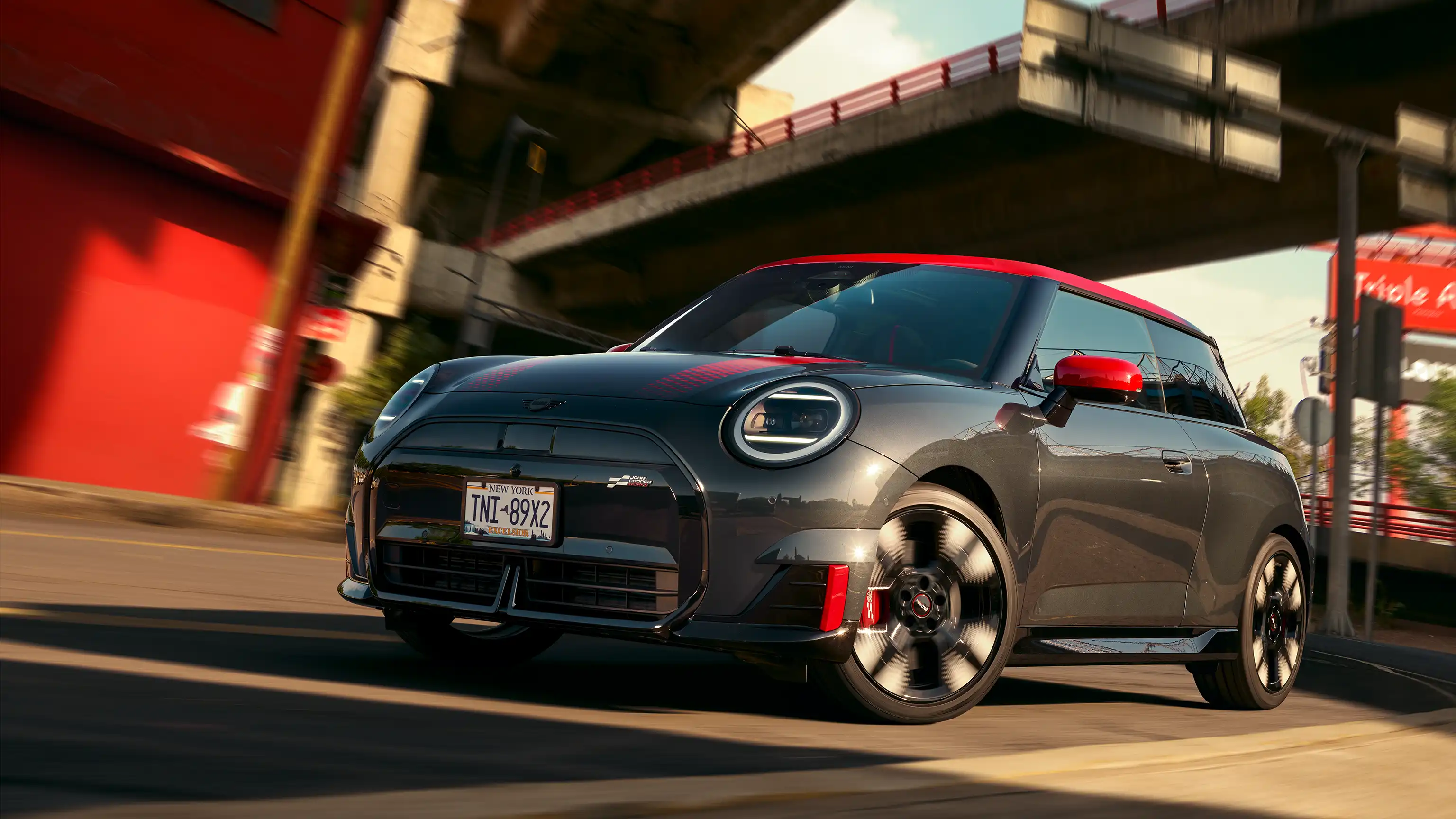 MINI John Cooper Works – J01 JCW külgvaade