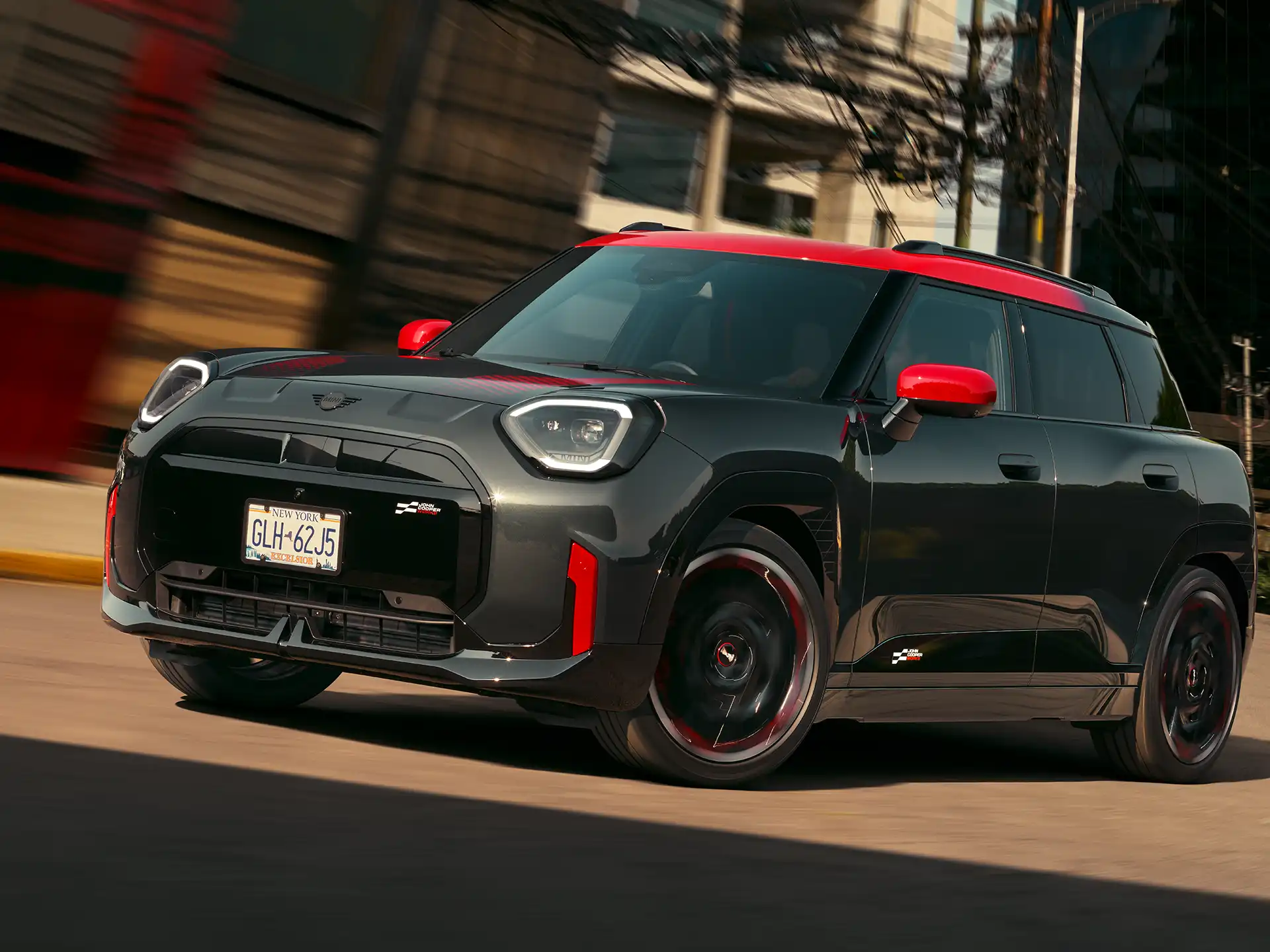 MINI John Cooper Works – J05 JCW külgvaade