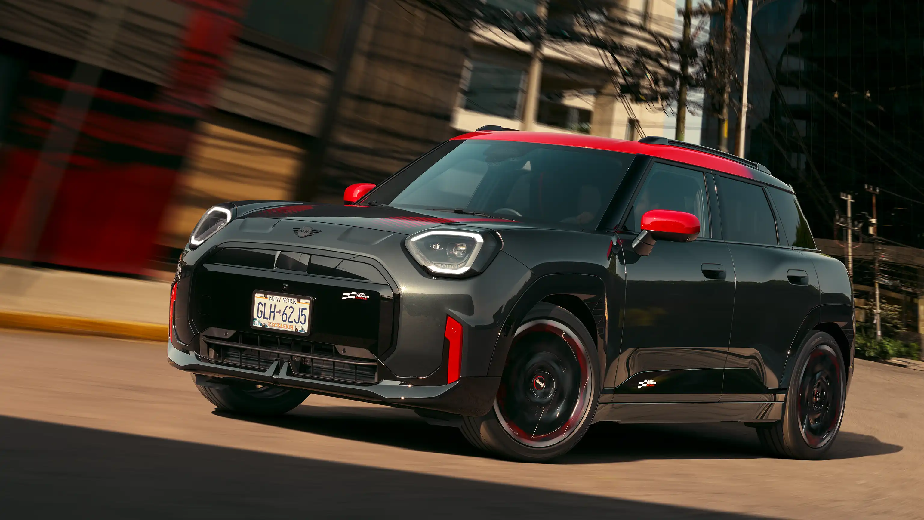 MINI John Cooper Works – J05 JCW külgvaade