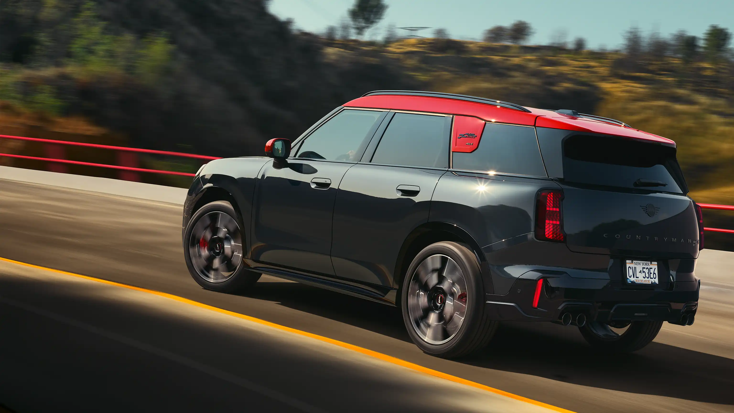 MINI John Cooper Works – U25 JCW külgvaade