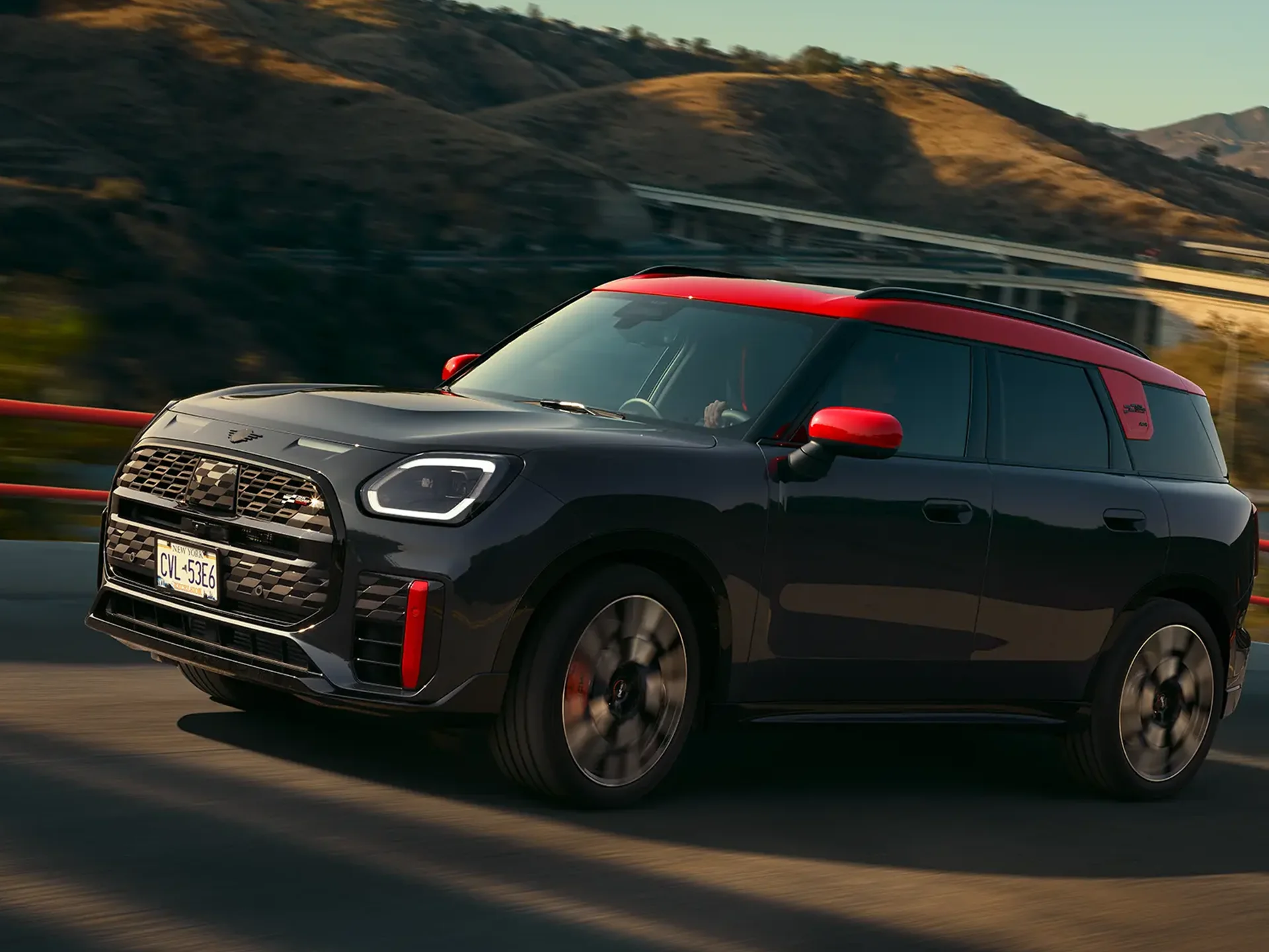 MINI John Cooper Works – U25 JCW külgvaade