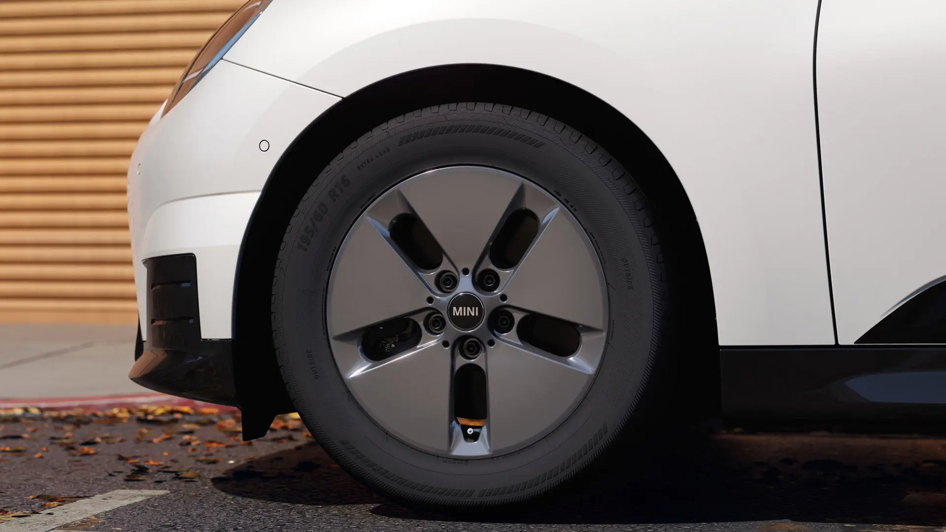 MINI rattad ja rehvid – rehvivahetusteenus