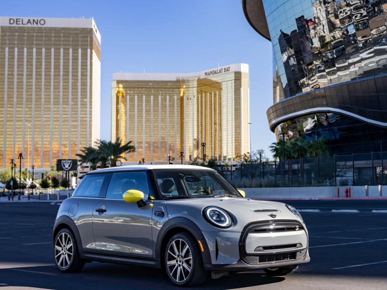 MINI e-liikuvus – Los Angelesest Las Vegasesse – jahedana püsimine