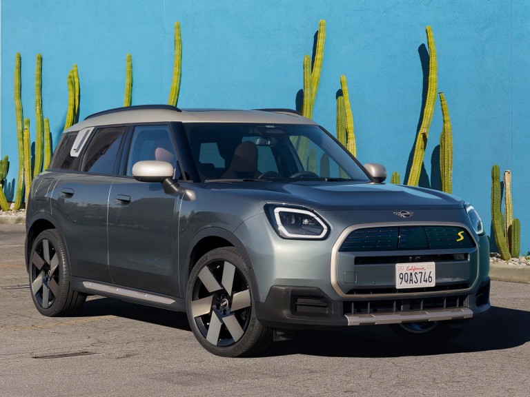 MINI elektromobiilsus – perekond – Countryman