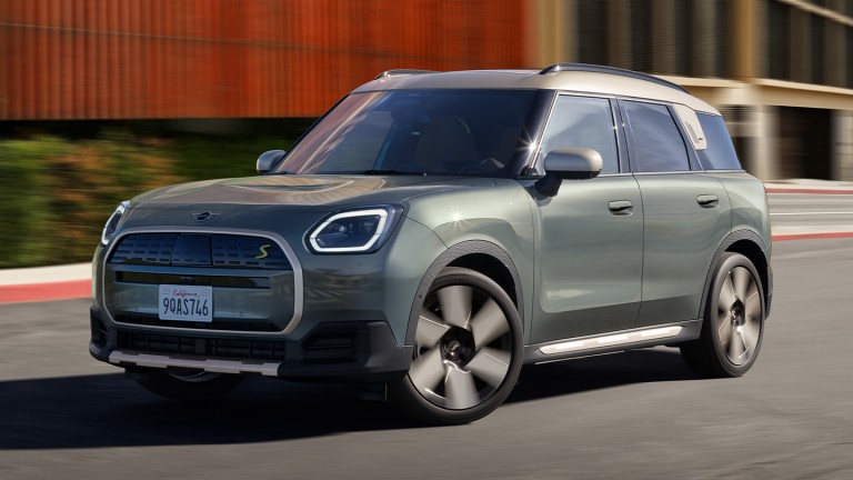 Täiselektriline MINI Countryman – mosaiik – sõidukogemus