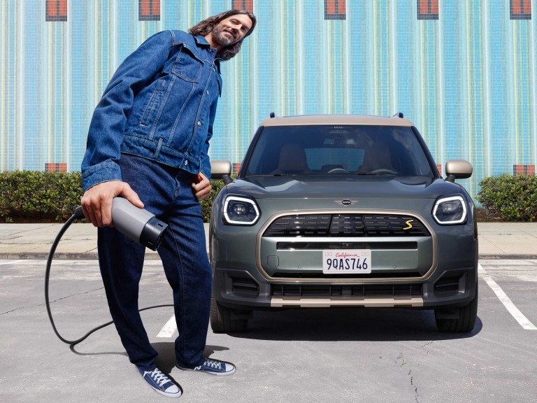 Täiselektriline MINI Countryman – laadimine – kodus laadimine