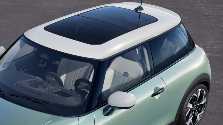MINI Cooper, kolmeukseline – välisilme galerii – katuseakna detailid
