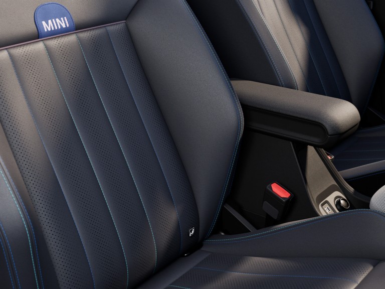 MINI Cooper, viieukseline – salong – istmed – istmekatted