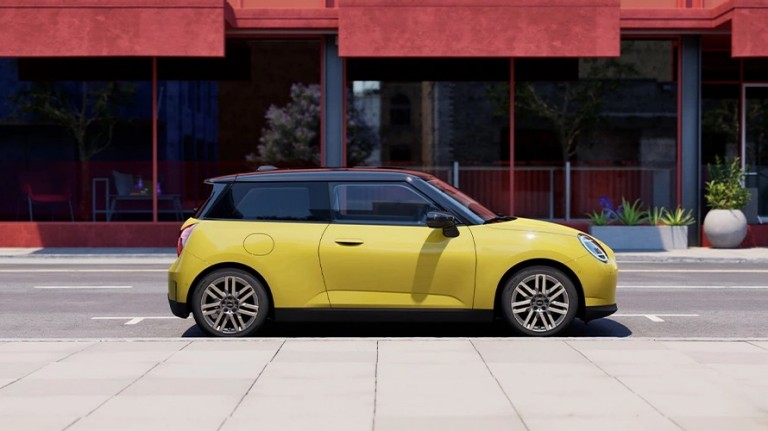 MINI COOPER SE CLASSIC M-SUURUSES PAKETIGA