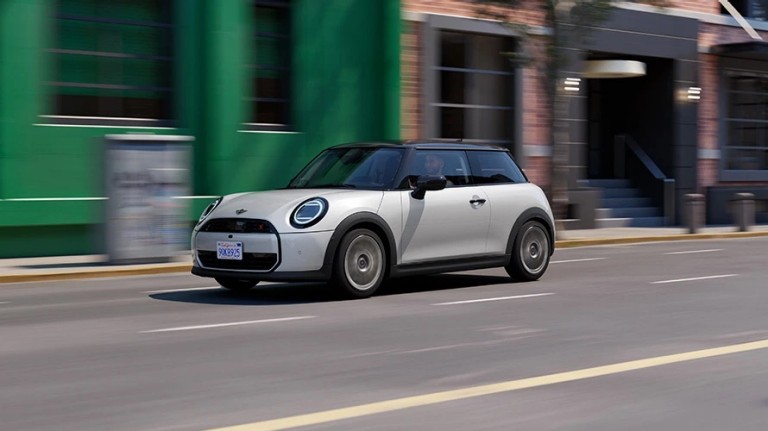 MINI COOPER C FAVORED M-SUURUSES PAKETIGA